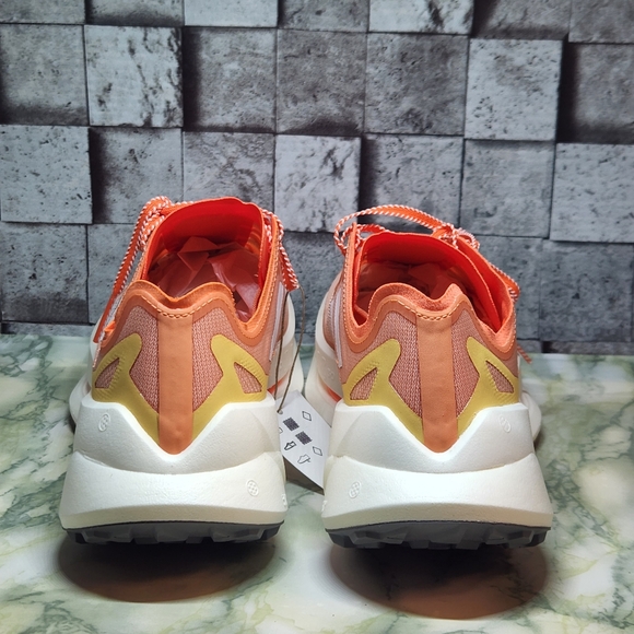 Women's Adidas Terrex Agravic Speed Ultra Amber Tint Spark Size 9.5 - Picture 6 of 12